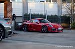 德國一停車場現最新款保時捷Cayman GT4