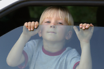【精彩網文】為什麼孩子坐在副駕駛上最危險?