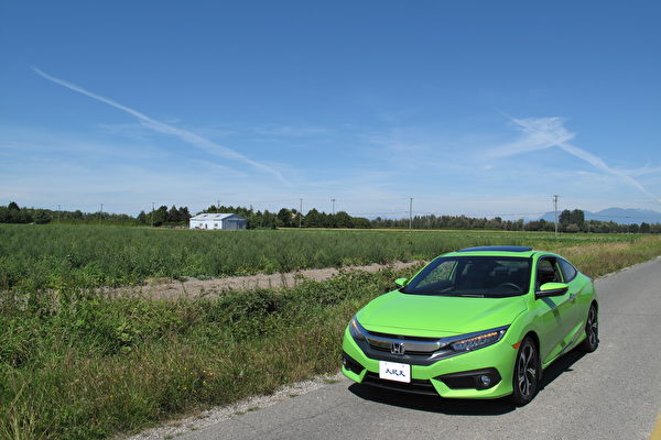 年轻人的青睐16本田civic Coupe两门小跑车 新車測評 大纪元汽车网auto Epochtimes Com