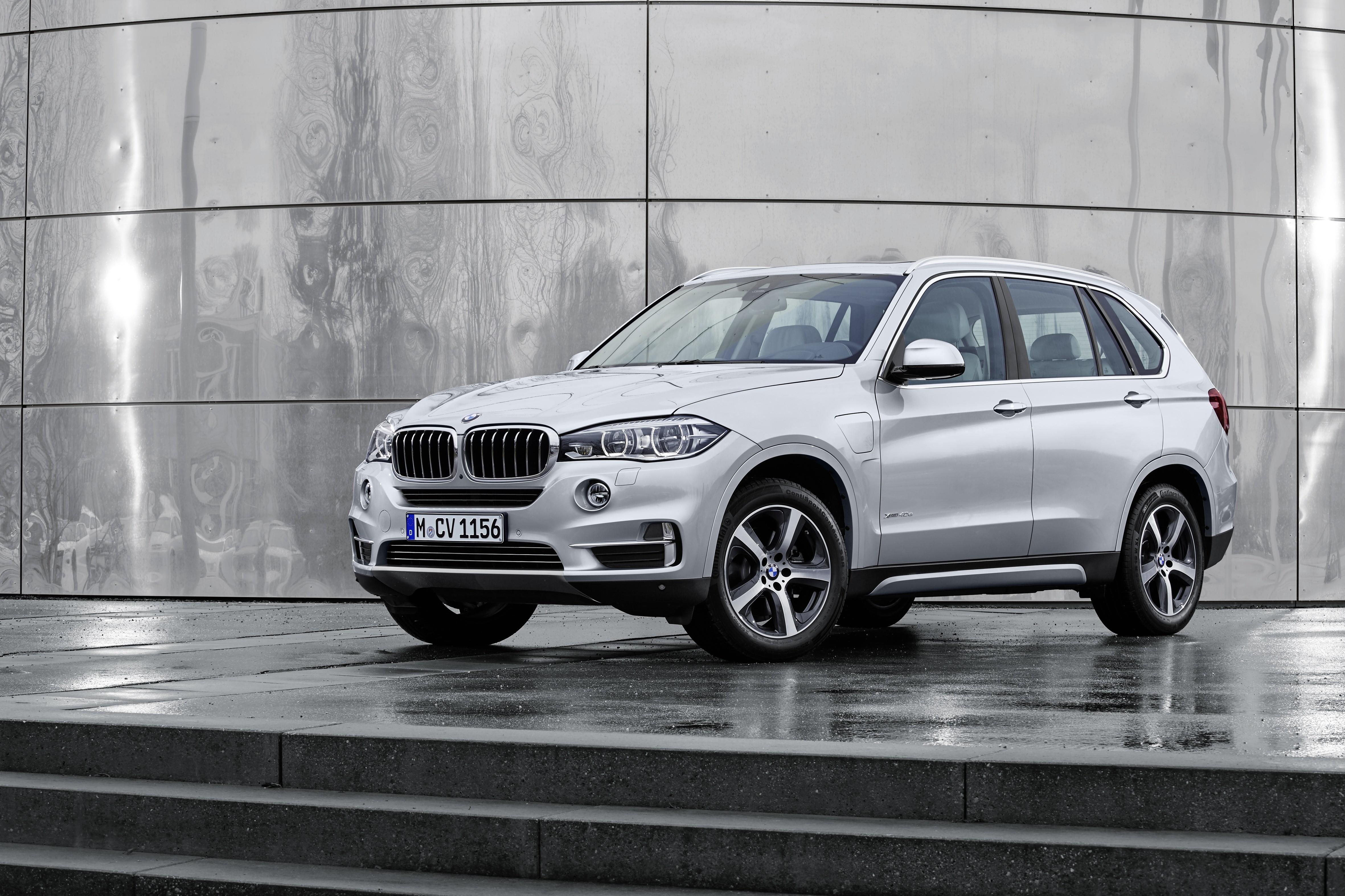 宝马首款插电式混动车x5 Xdrive40e 新車測評 大纪元汽车网auto Epochtimes Com