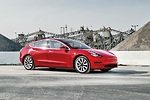 《消費者報告》（Consumer Reports）是美國一家權威消費品測評雜誌。該雜誌表示，特斯拉通過遠程軟件更新，將Model 3的制動距離減少約20英尺。(Tesla)