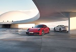 2020款保時捷911 Carrera 4Coupe車型0-96kph加速僅4.0秒，選裝Sport Chrono Package後為3.8秒；Cabriolet車型分別是4.2秒和4.0秒。(Porsche)