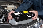 在北美市場，主要有三家汽車電池生産商：德爾福（Delphi），埃克塞德（Exide）和江森自控（Johnson Controls）。(Fotolia)