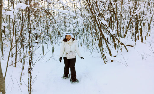 Snowshoeing_2_Re.jpg