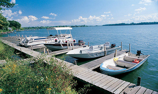 Boats-at-docks_lrg.jpg_S.jpg