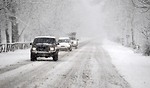 開車經驗：冰雪路上這樣超車才安全