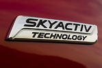 ，新款發動機名爲SKYACTIV-X，將比當前的SKYACTIV-G油效高出20-30%。儘管未宣布會在哪一款車使用 SKYACTIV-X，不過預料應為下一代的 Mazda 3。(Mazda)