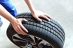 全天氣胎（all-weather tire，也稱12-month tire）適用于所有天氣。其胎側面也與雪胎一樣印有“mountain snowflake”標識。 (Fotolia)