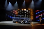 車長4,901cm、車寬1,935cm及車高1,616cm的奧迪e-tron Sportback日前於美國洛杉磯車展首度亮相。(Audi)