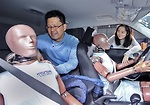 提高第一次碰撞時安全氣囊的伸展性以便在第二次碰撞時仍能保護乘客安全的這一創新系統，可以說是安全氣囊技術發展的最新成果。(Hyundai)
